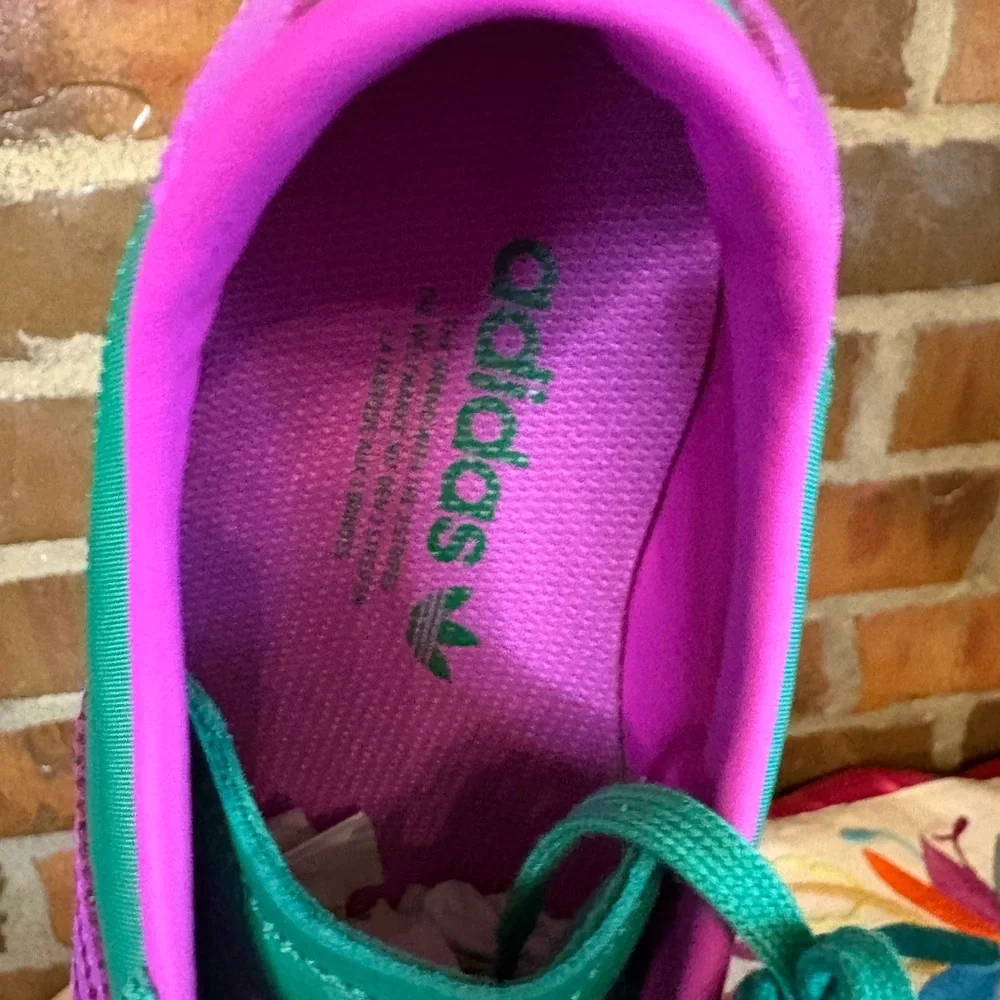 adidas TOKYO Women’s Green and Pink Classic Slim-Profile Sneakers - Picture 4 of 7